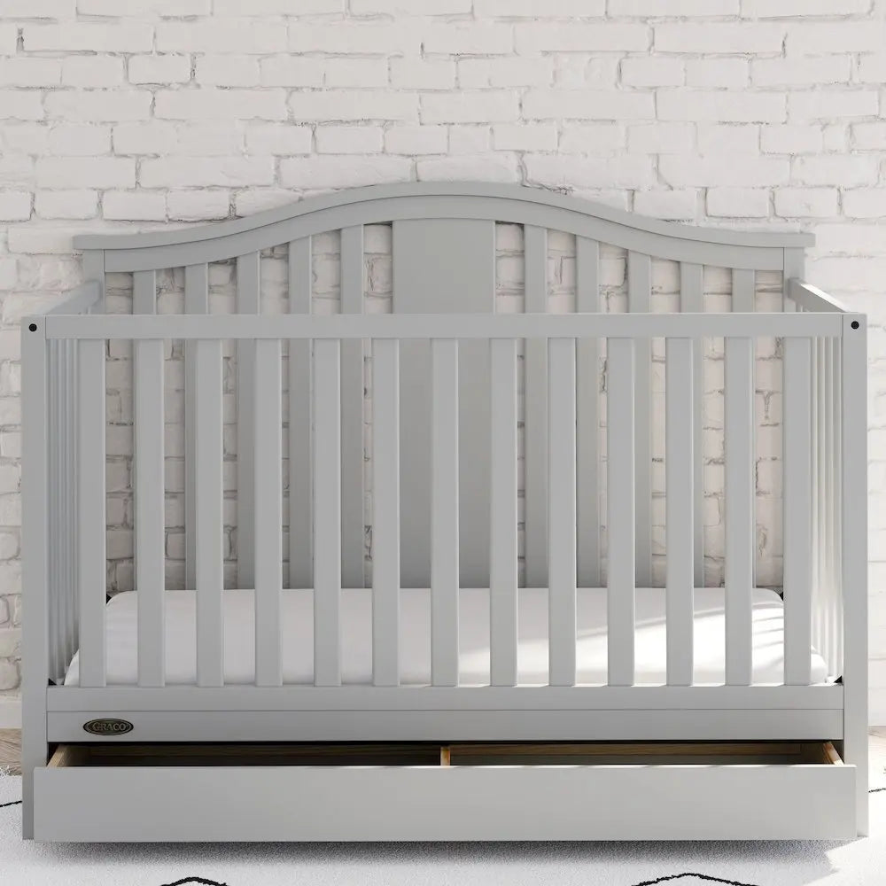 Solano 4-in-1 Convertible Crib with Drawer