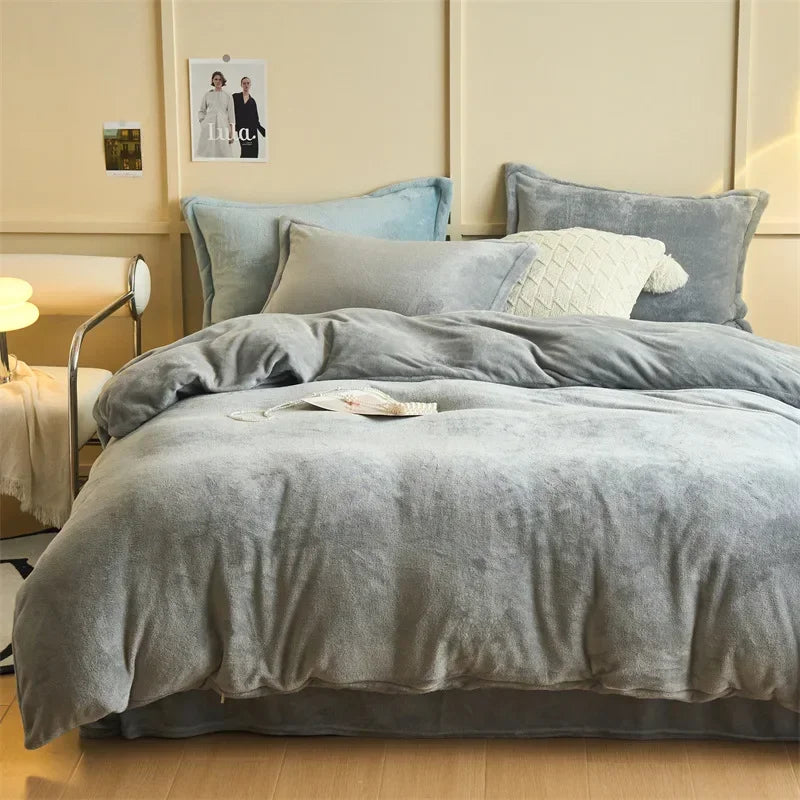 2024 new thickened autumn and winter solid color Quilt Bed Cover