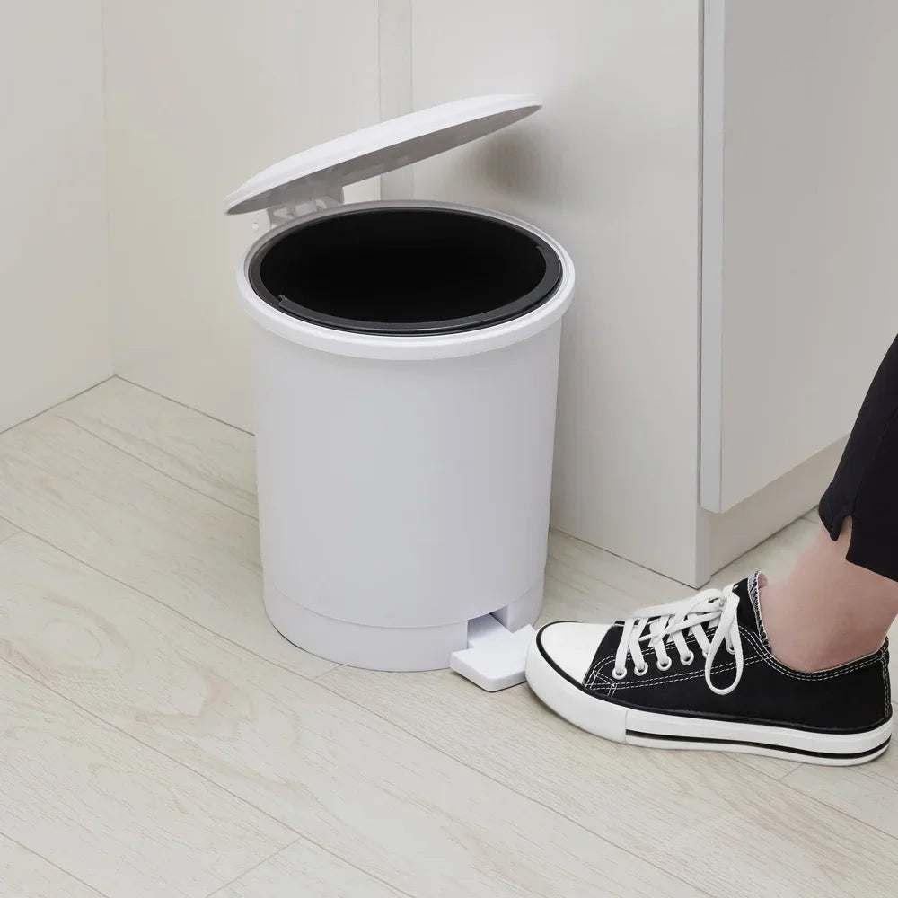 Round Plastic Step Trash Can 1.5 Gallon Indoor Wastebasket