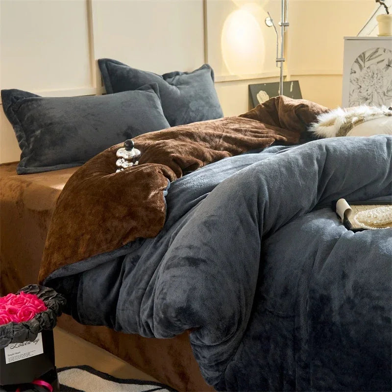 2024 new thickened autumn and winter solid color Quilt Bed Cover